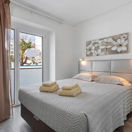 Casa Dos Terracos T3 Rc Daire *