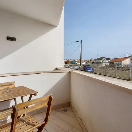 Casa Dos Terracos T3 Rc Сан-Мартинью-ду-Порту